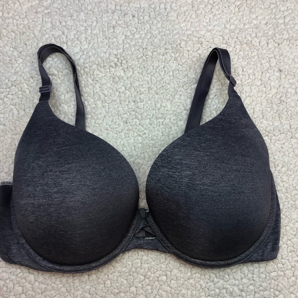 Victoria’s Secret 36D padded perfect coverage bra